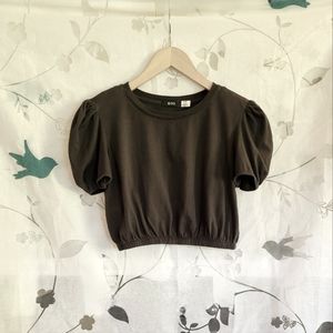 NEW BDG black short sleeve crop top with bubble sleeves size M